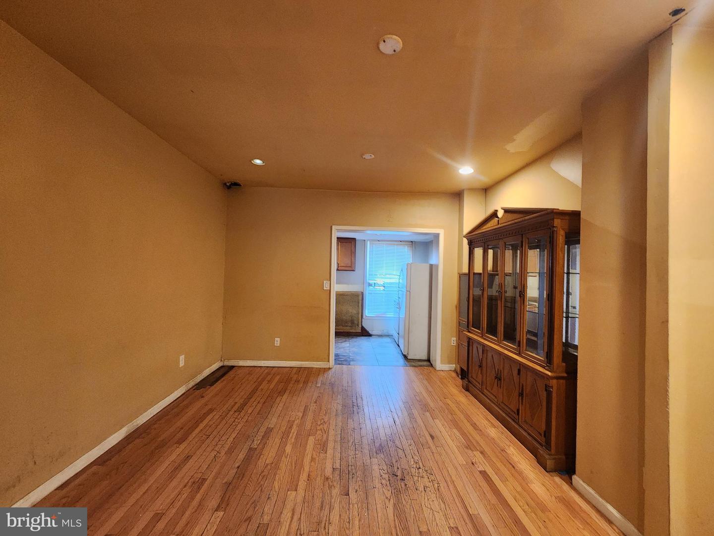 3034 Mcelderry St Property Photo 5