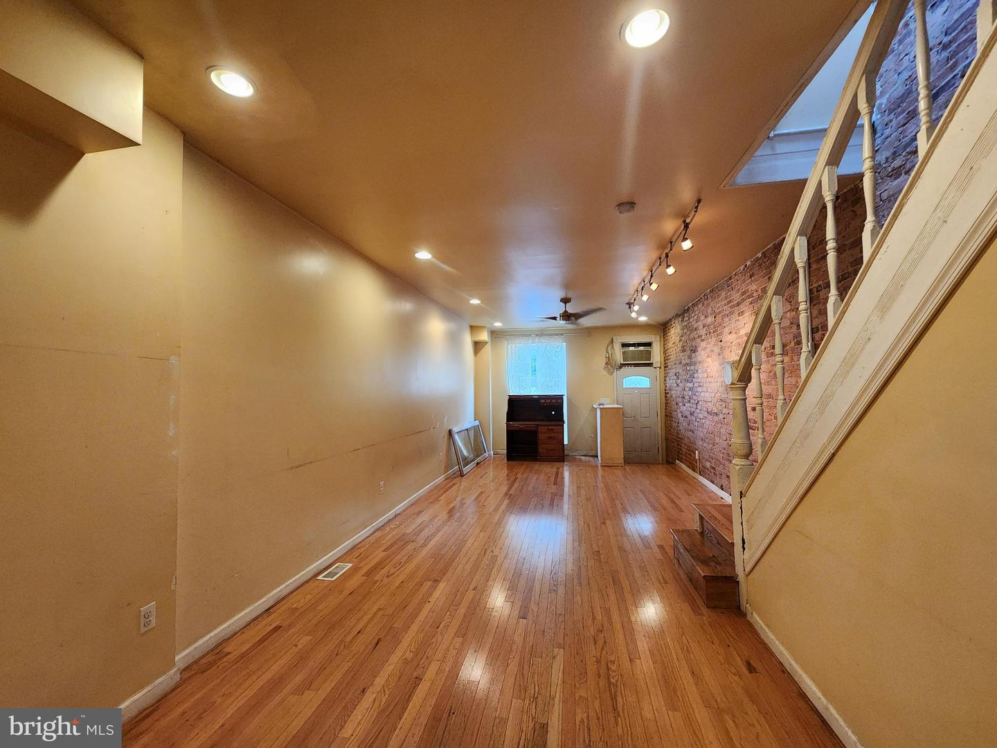 3034 Mcelderry St Property Photo 10