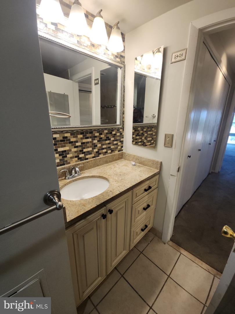 3601 Clarks Ln #516 Property Photo 7