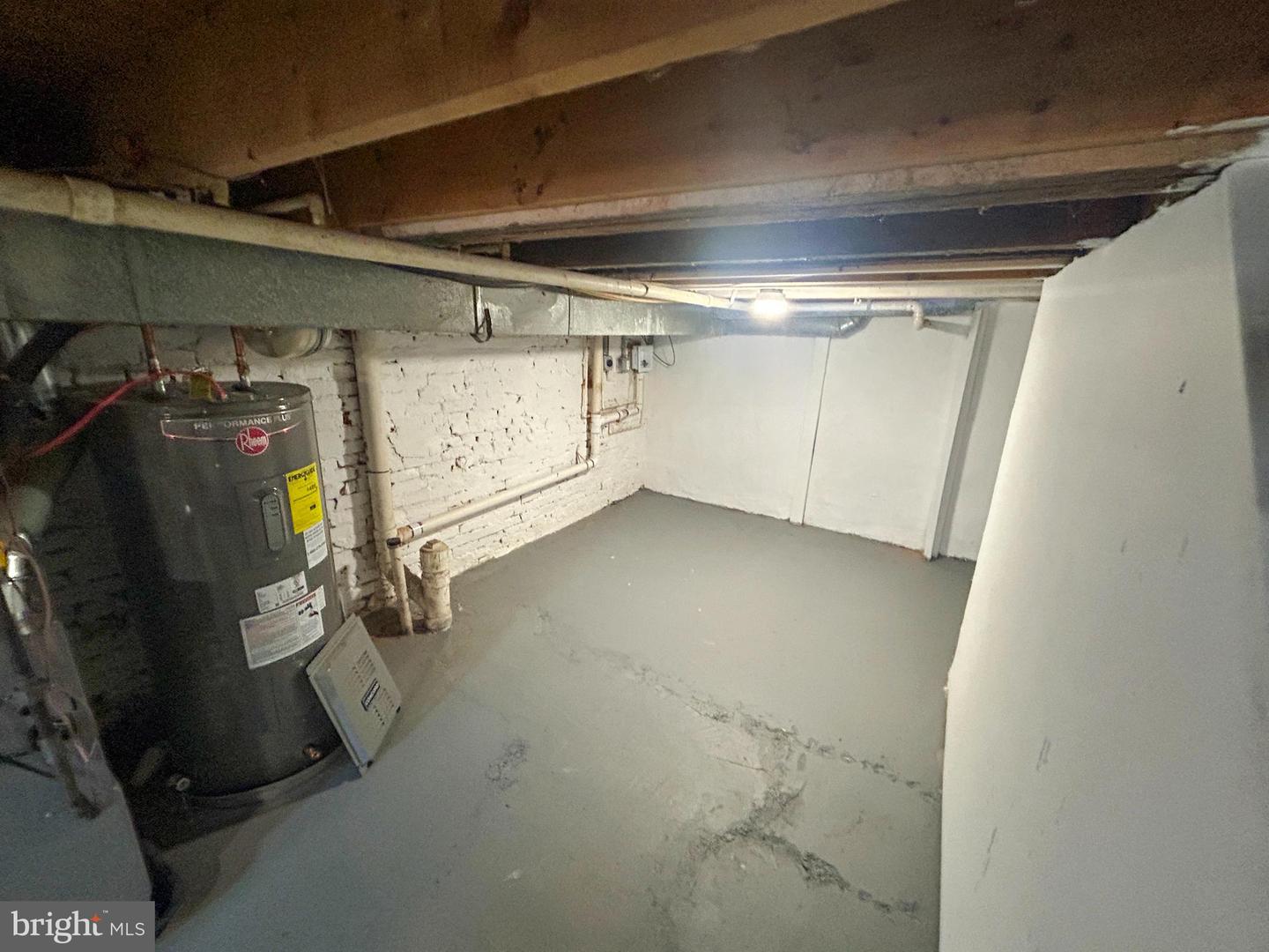 556 Gold St Property Photo 17