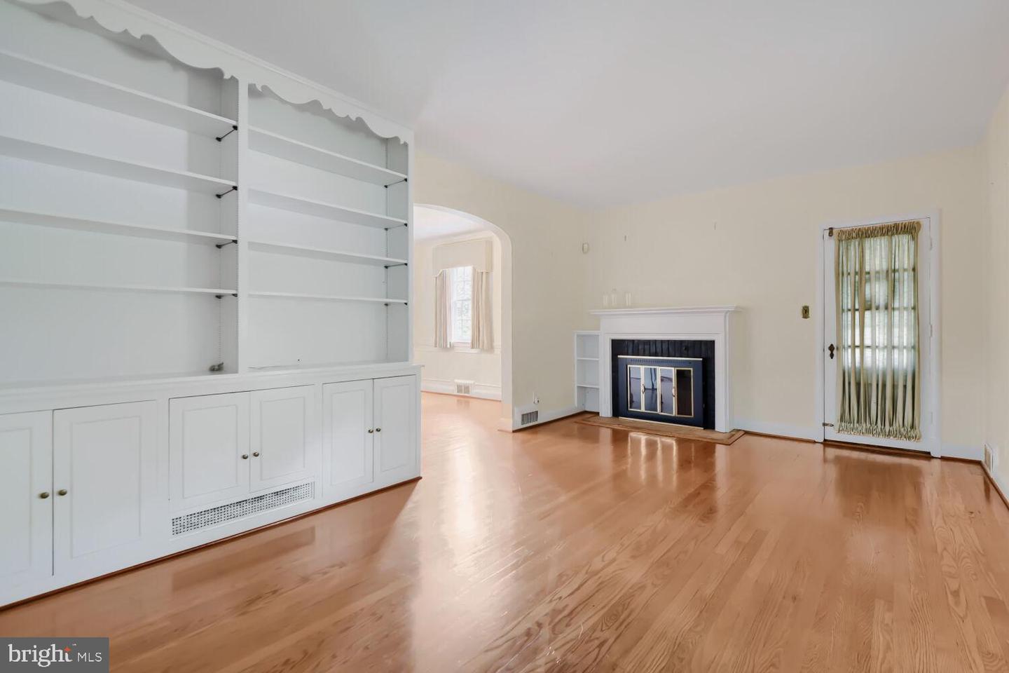 1218 Southview Rd Property Photo 3