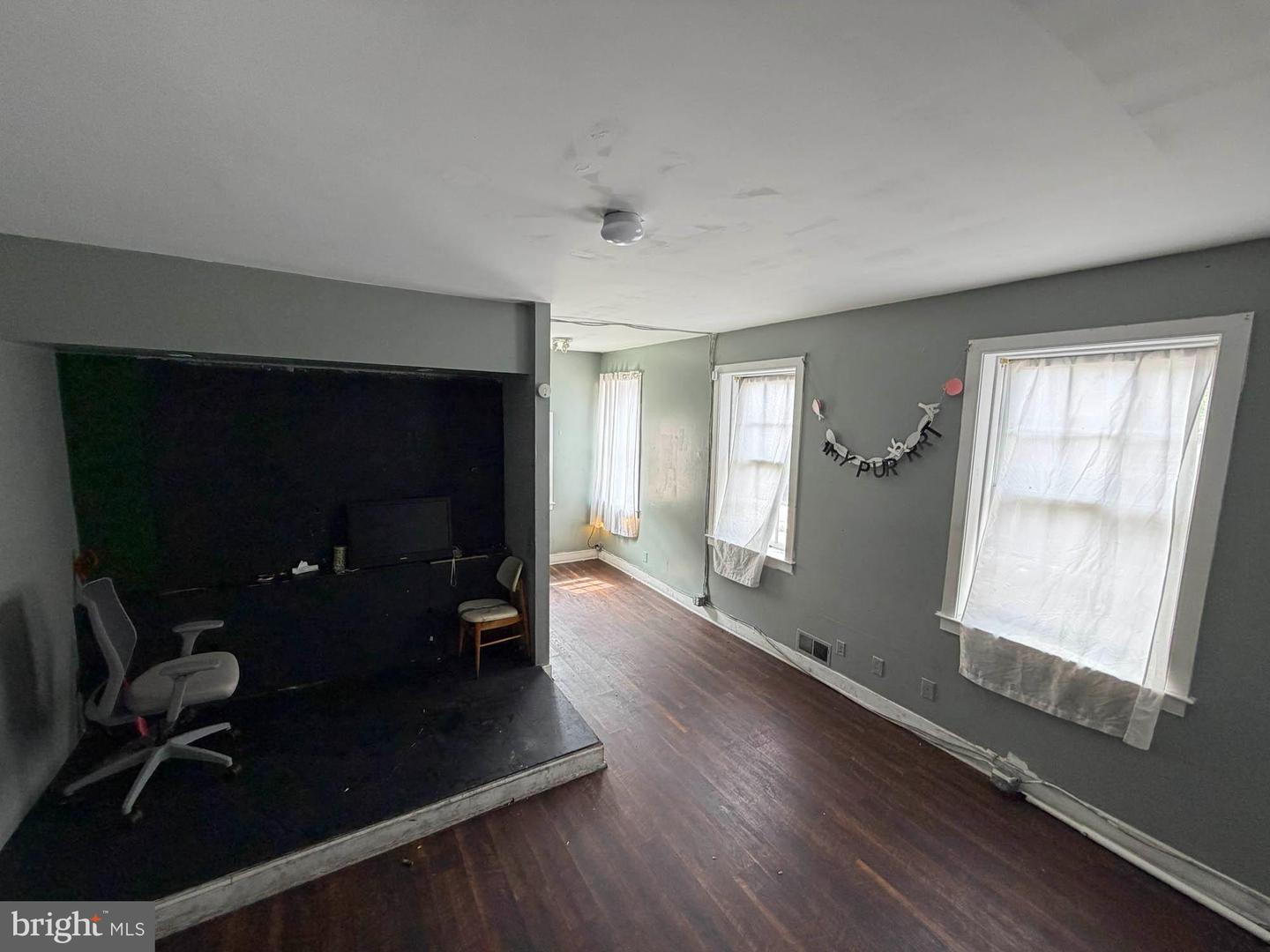 224 W Read St Property Photo 5
