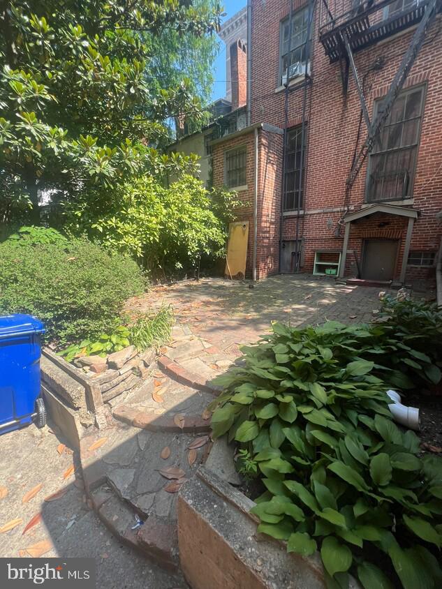 505 Cathedral St Property Photo 9