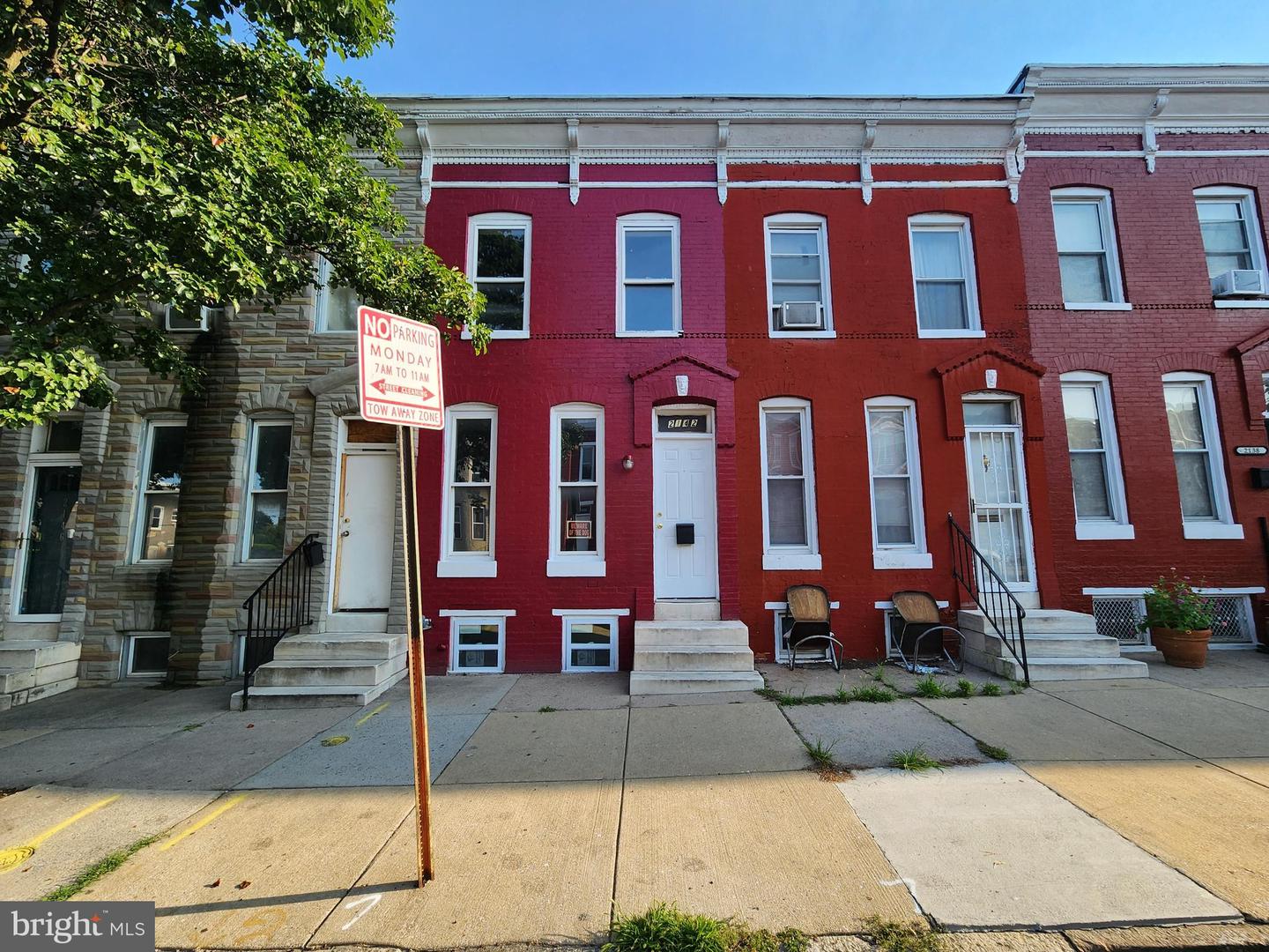 2142 W FAYETTE ST Property Photo 1