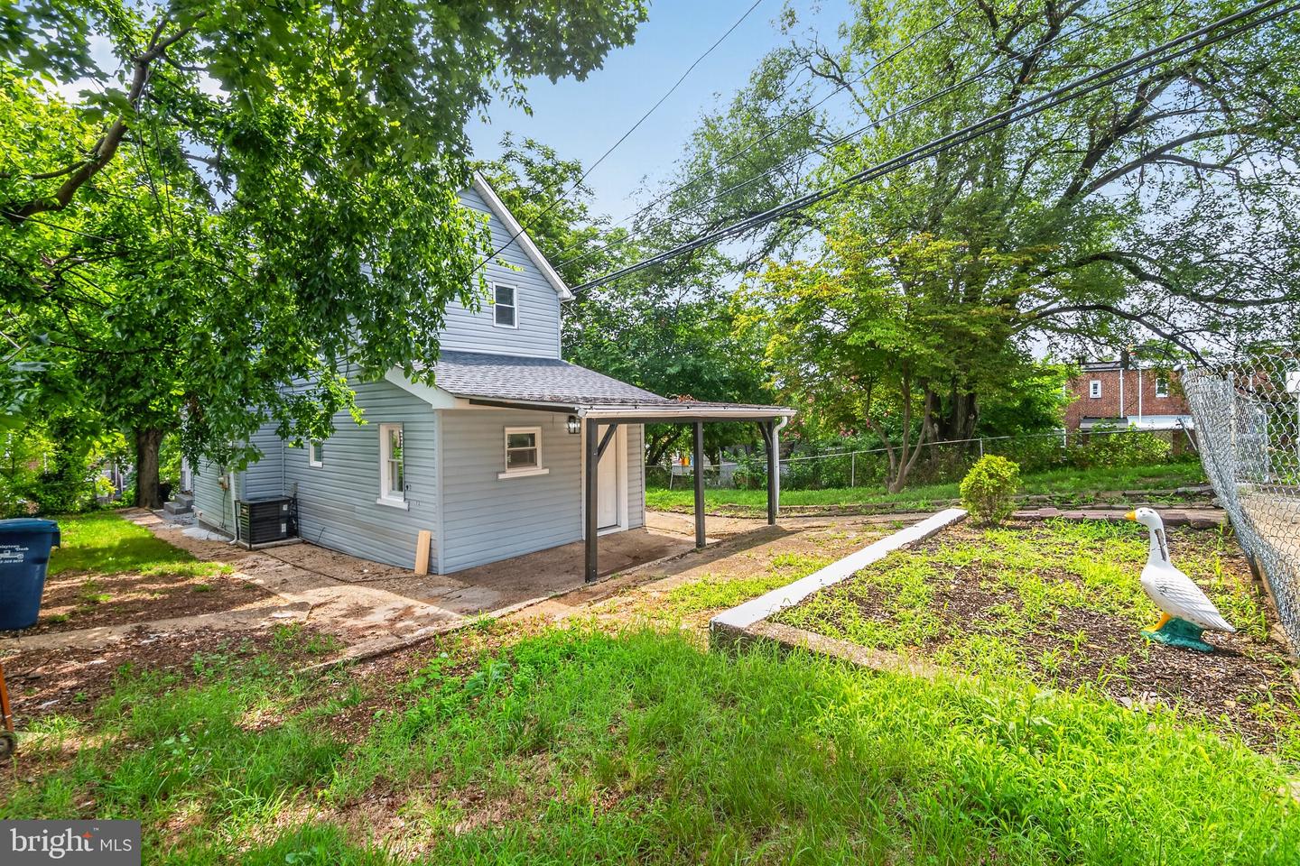3708 7th Property Photo 2