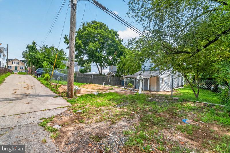 3708 7th Property Photo 4