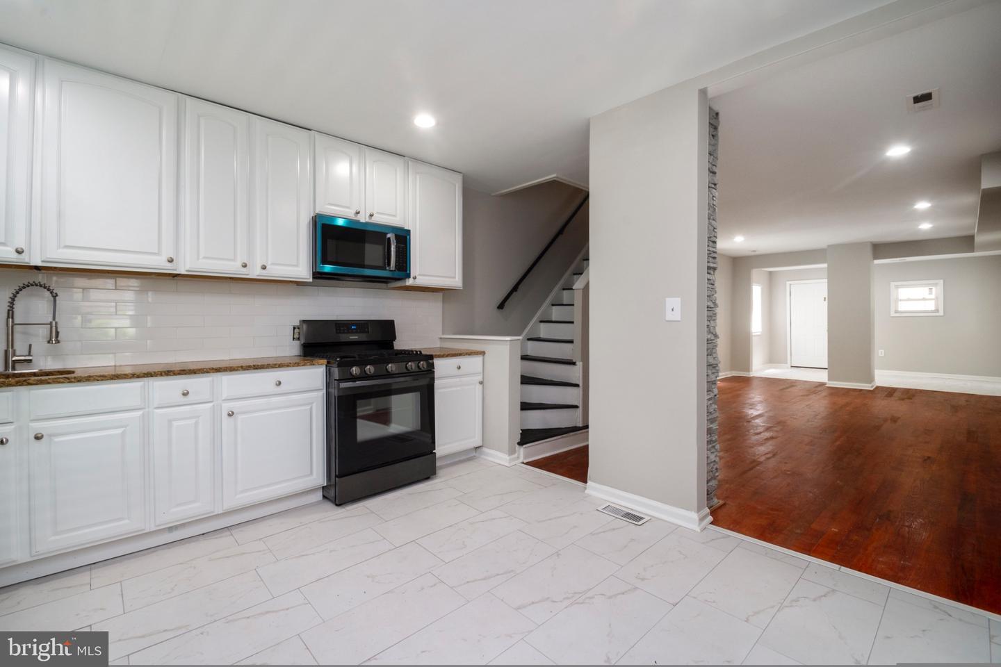 3708 7th Property Photo 10
