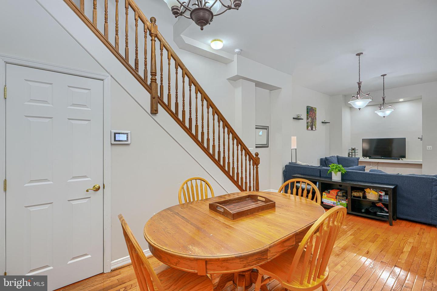 100 N Luzerne Ave Property Photo 7