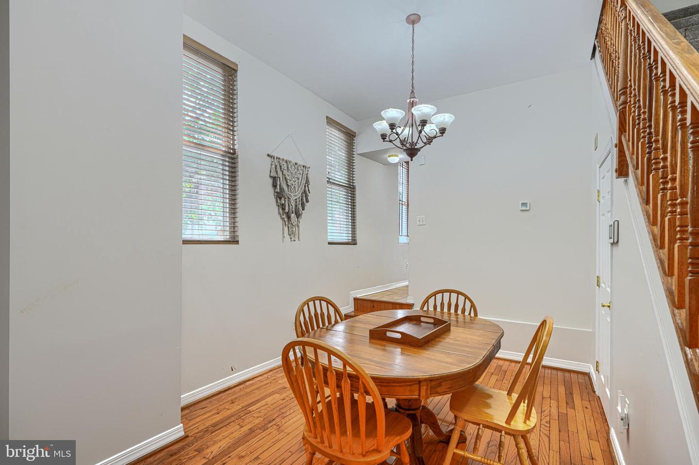 100 N Luzerne Ave Property Photo 11