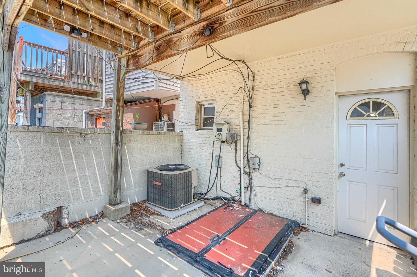 100 N Luzerne Ave Property Photo 44