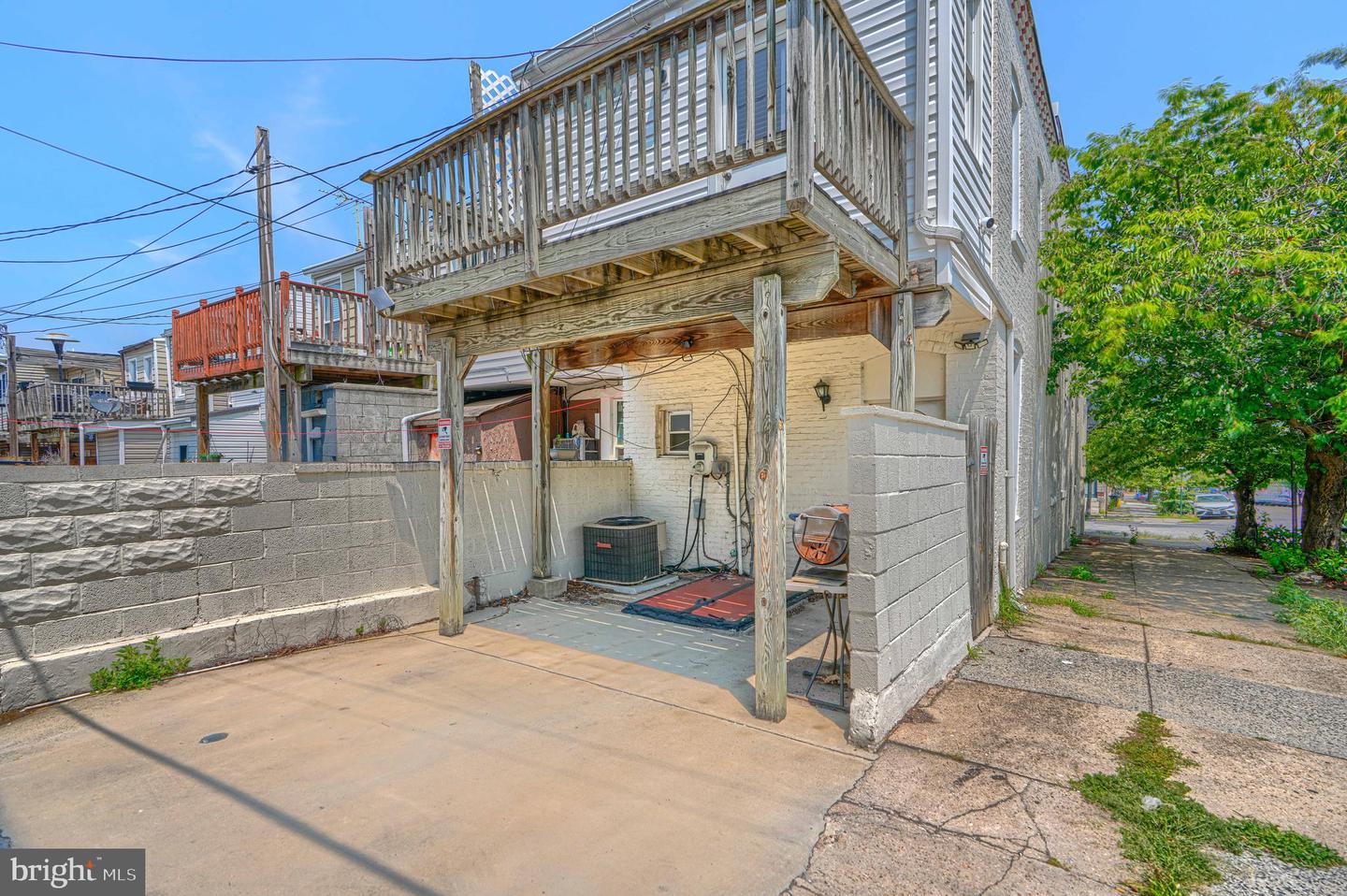 100 N Luzerne Ave Property Photo 46