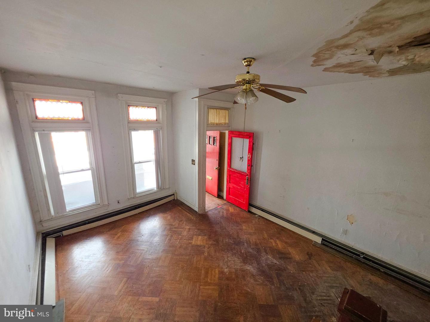 1622 Ruxton Ave Property Photo 2
