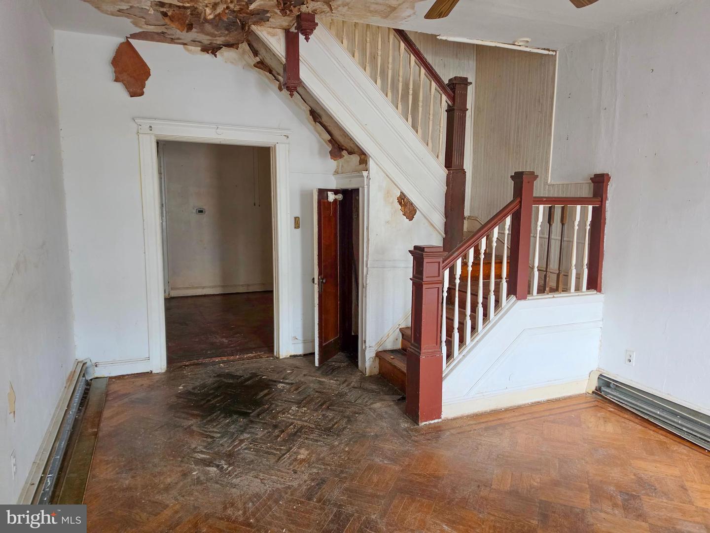 1622 Ruxton Ave Property Photo 3