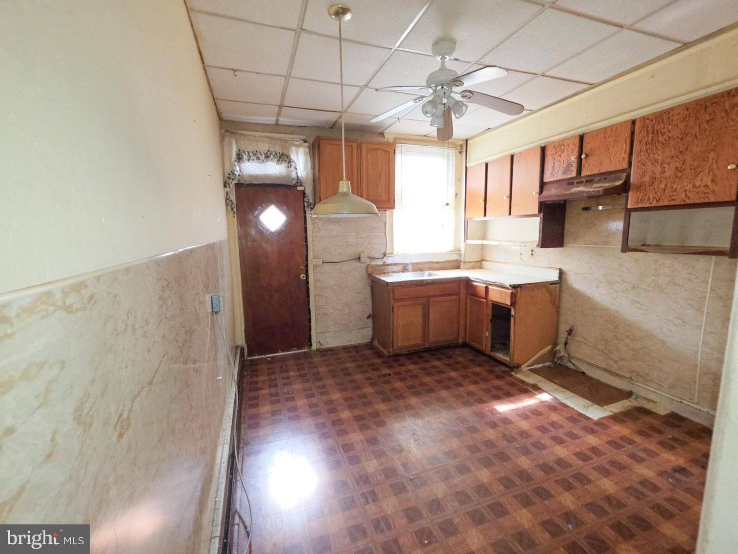 1622 Ruxton Ave Property Photo 7