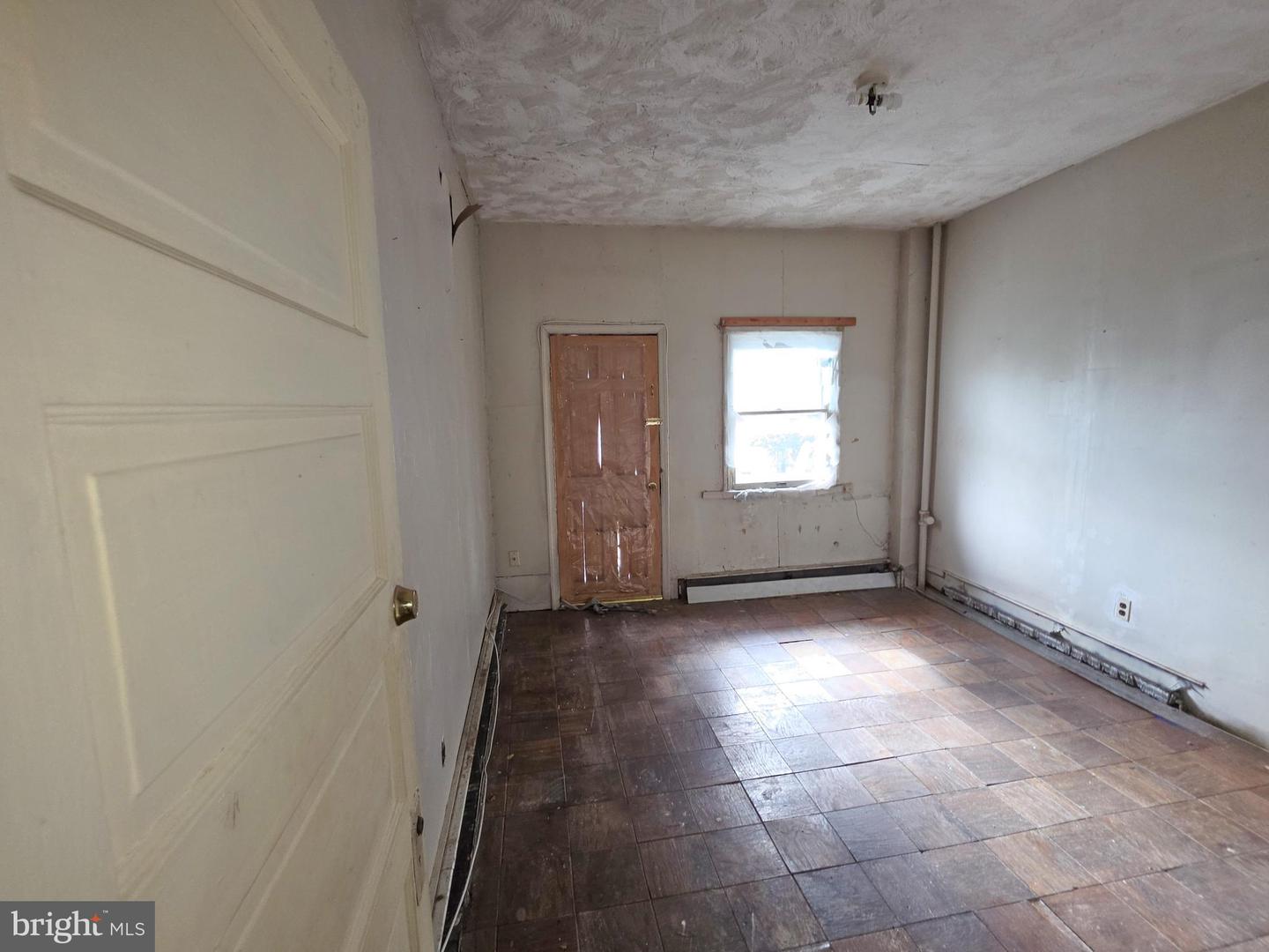 1622 Ruxton Ave Property Photo 18