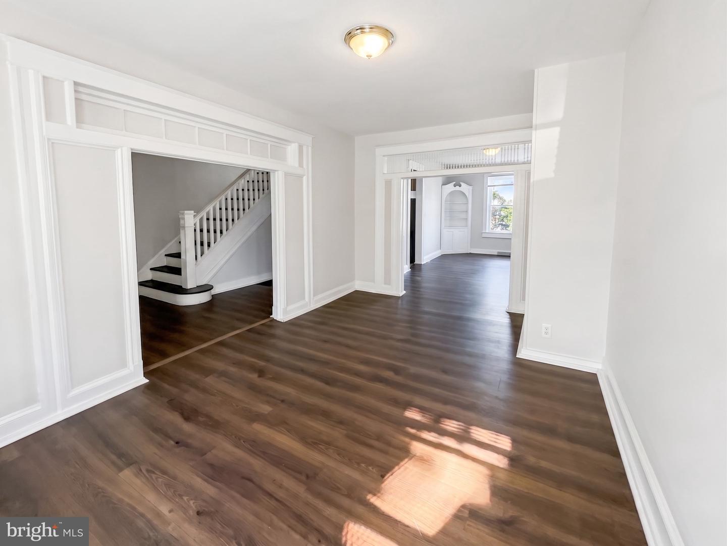 411 N Edgewood St Property Photo 5