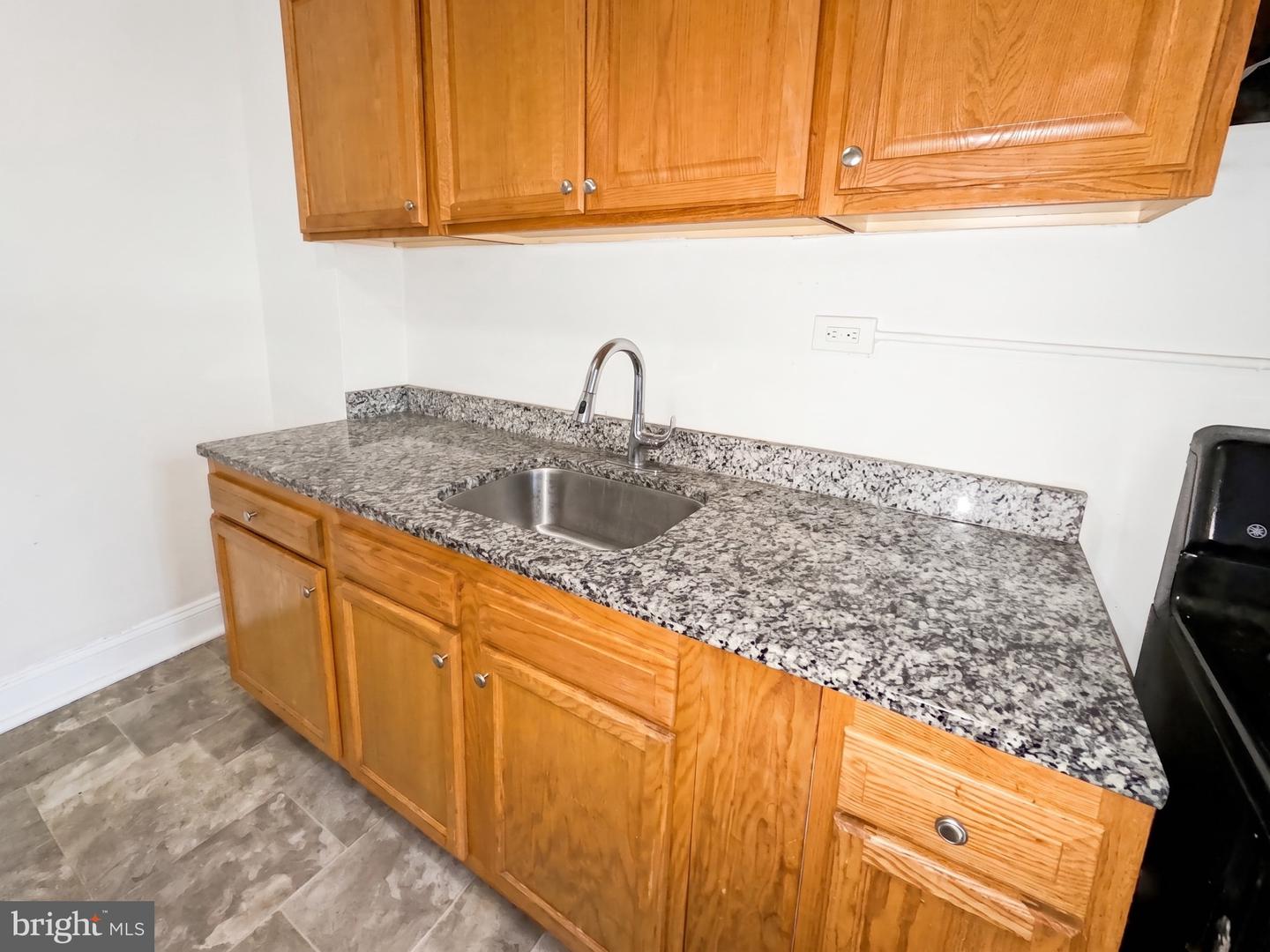 411 N Edgewood St Property Photo 9