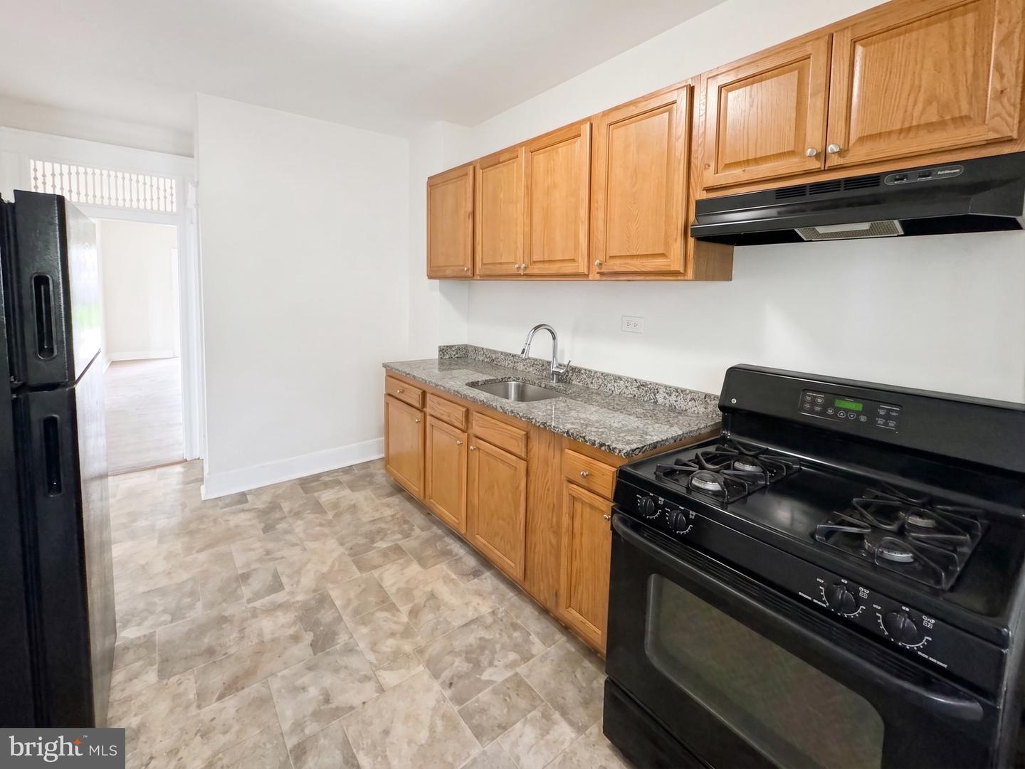 411 N Edgewood St Property Photo 10