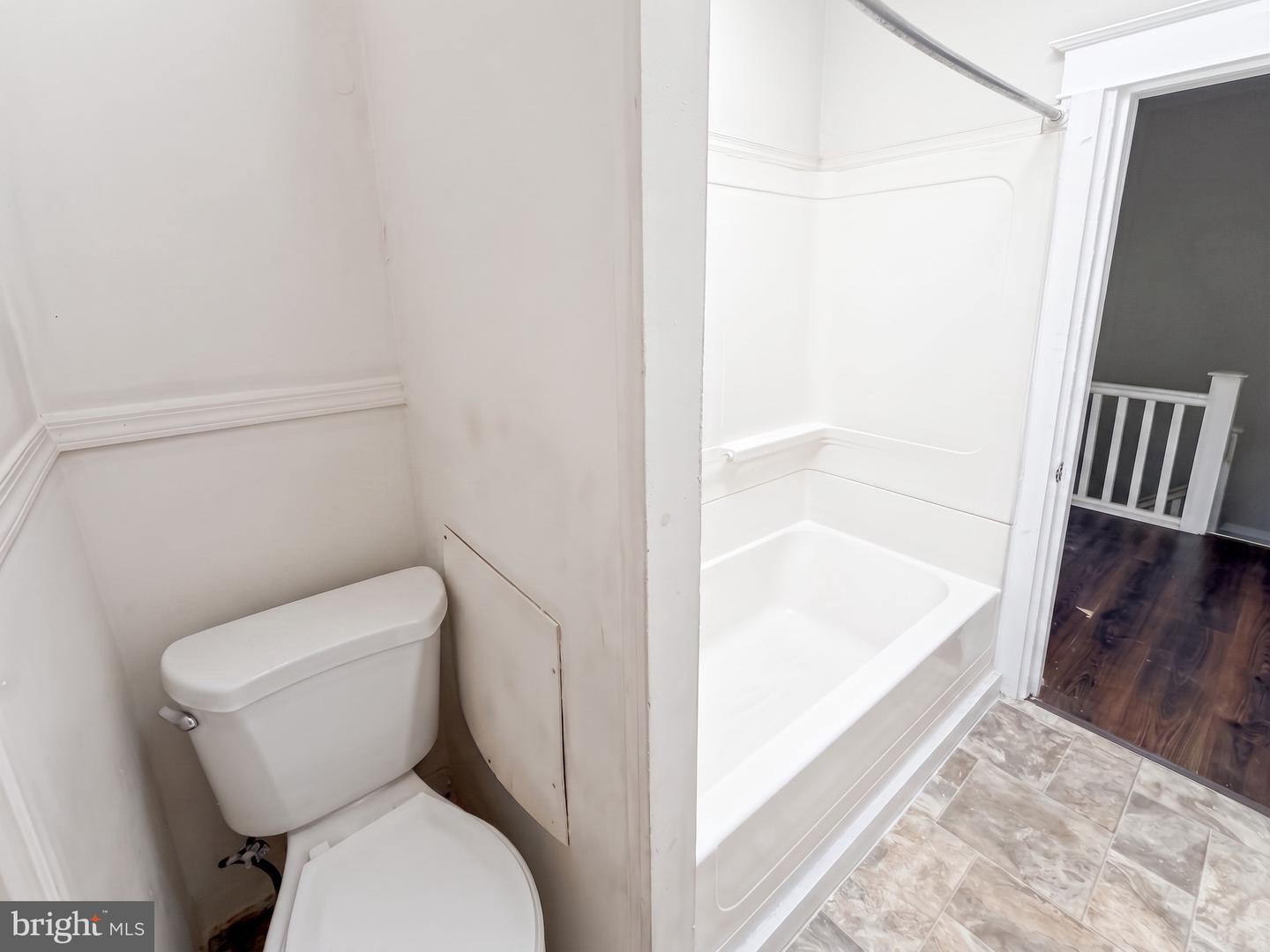 411 N Edgewood St Property Photo 18