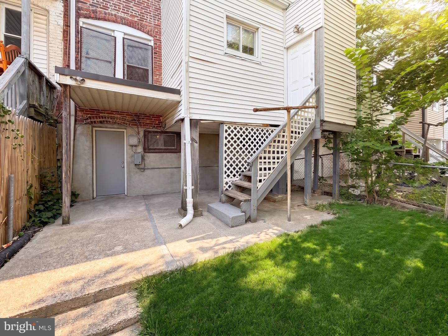 411 N Edgewood St Property Photo 28