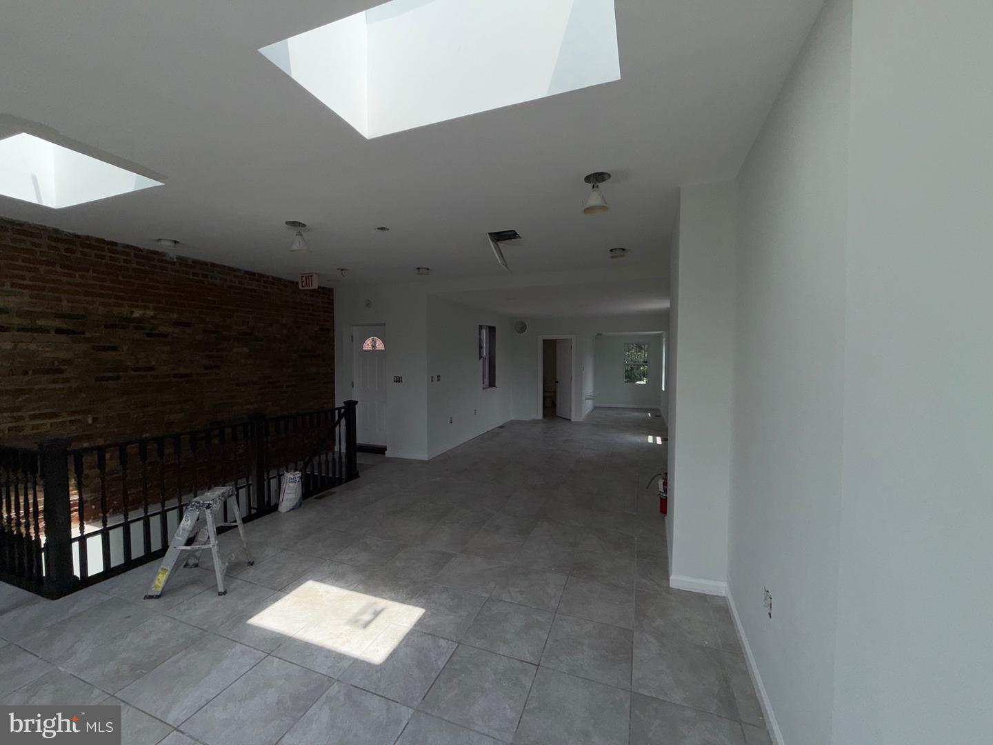3347 Greenmount Ave Property Photo 11