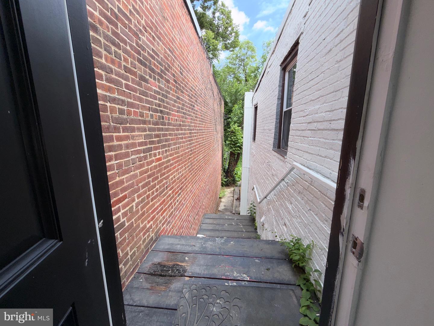 3347 Greenmount Ave Property Photo 23