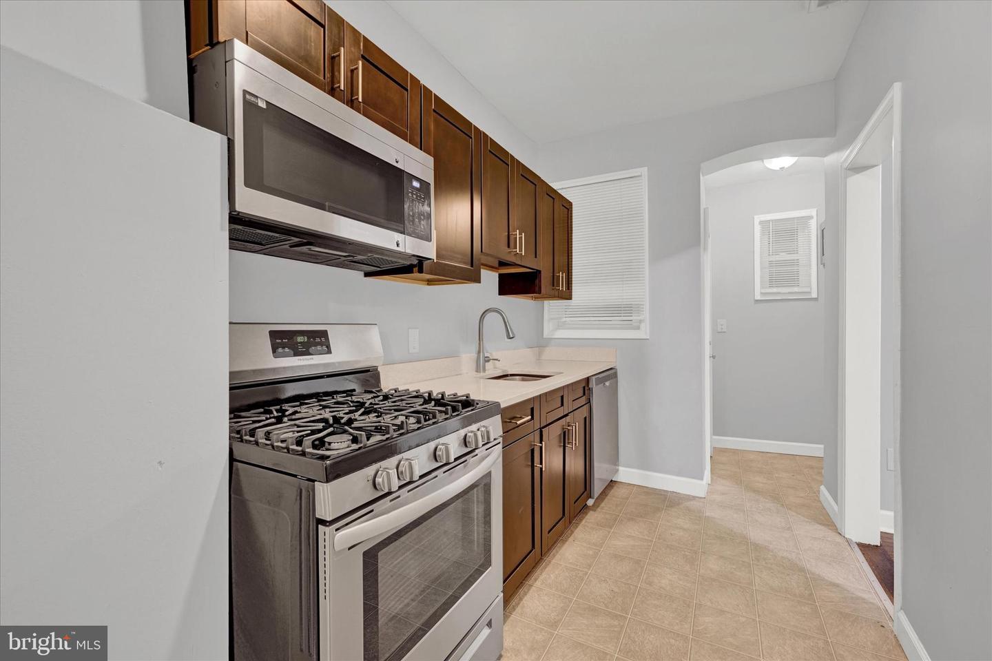 3909 Ridgewood Ave Property Photo 5