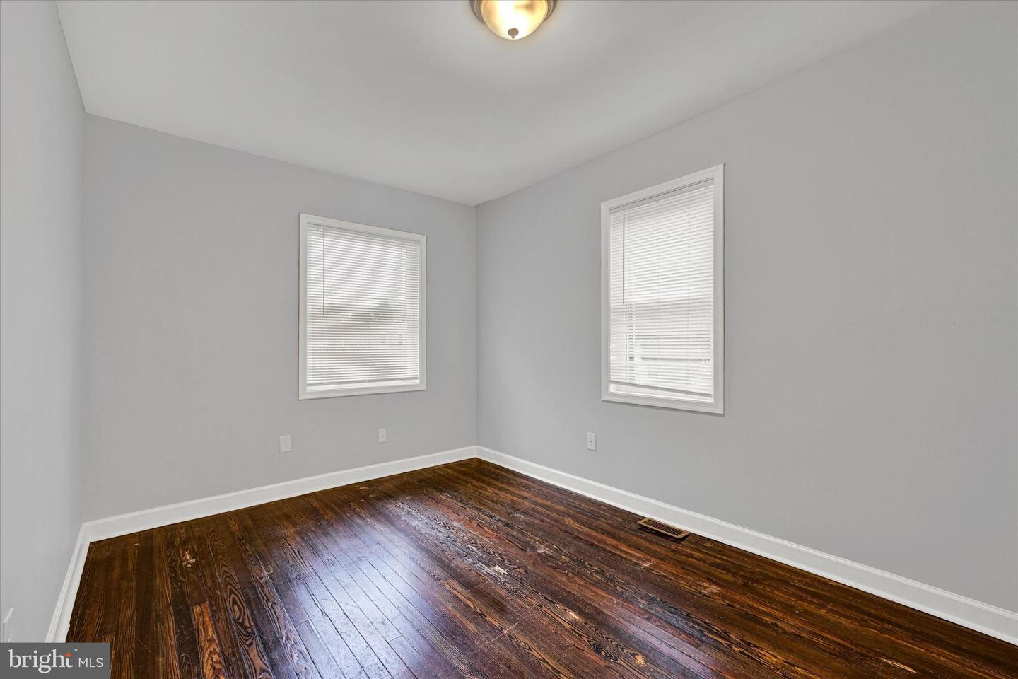 3909 Ridgewood Ave Property Photo 11