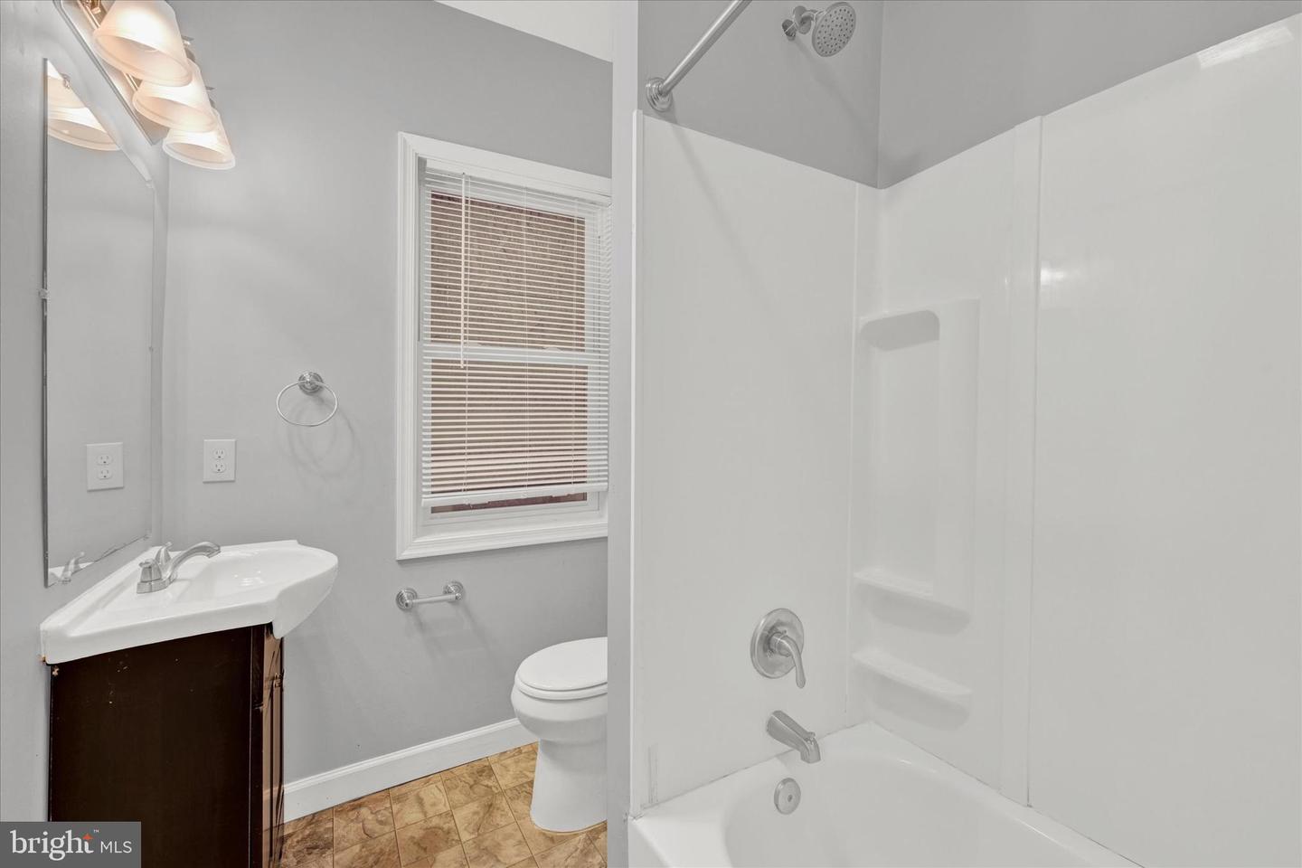 3909 Ridgewood Ave Property Photo 17