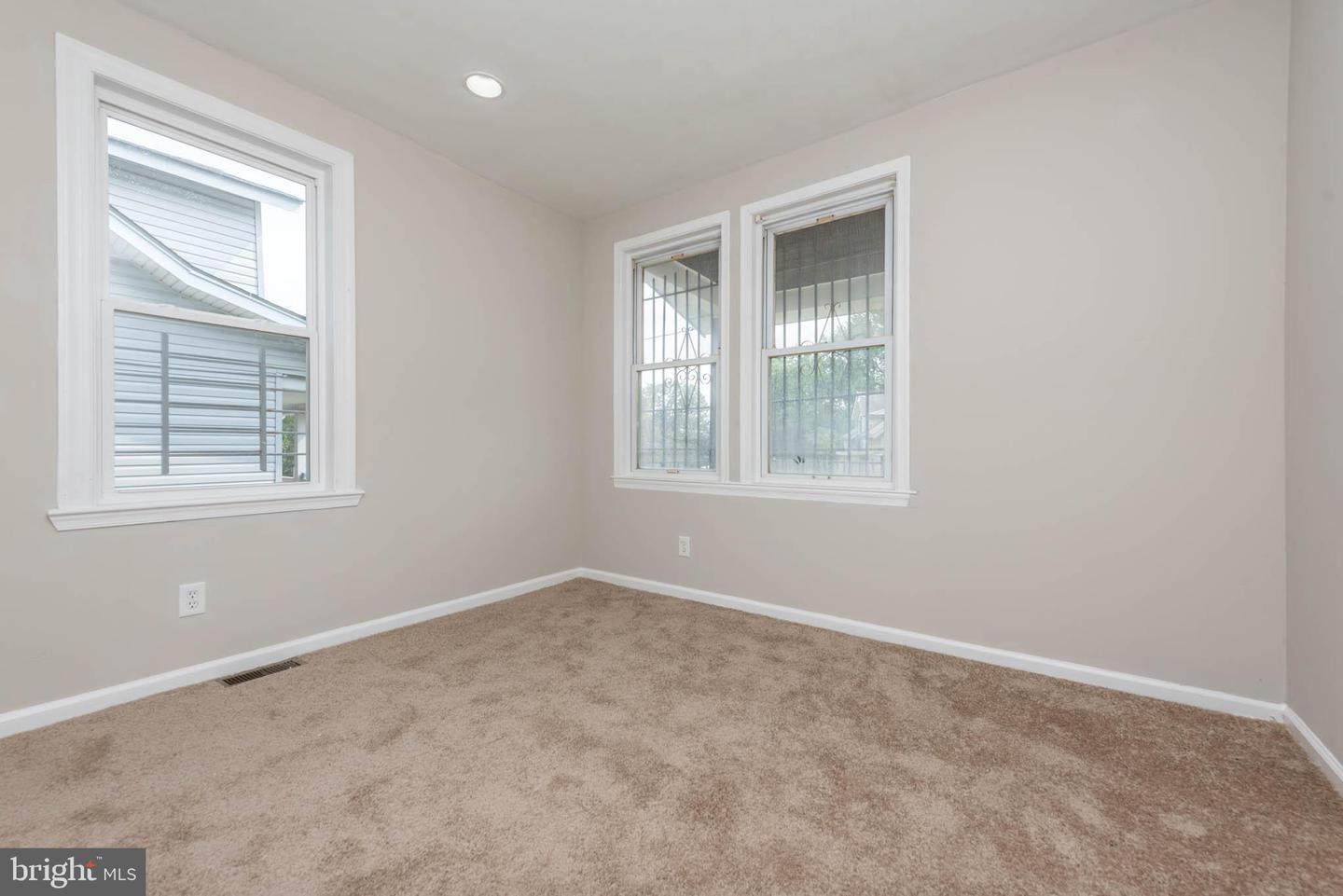 3300 Hamilton Ave Property Photo 10