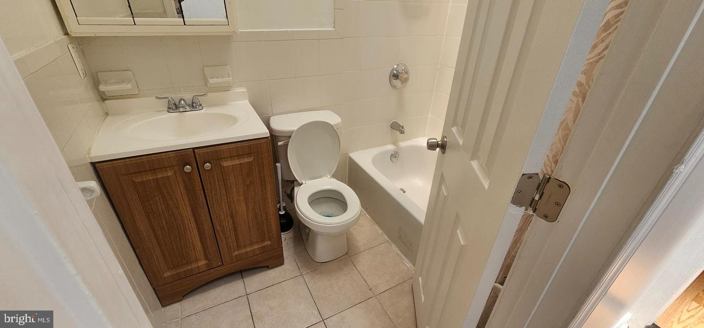 2548 Oswego Ave Property Photo 16