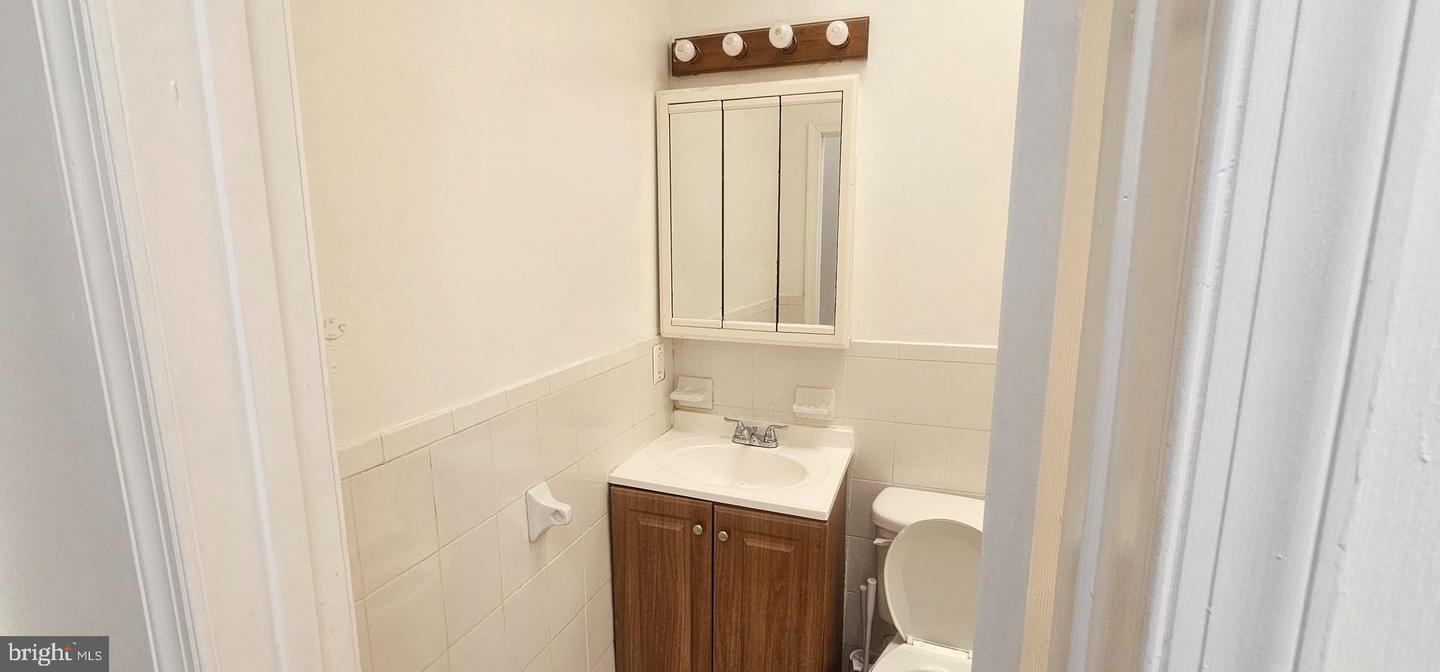 2548 Oswego Ave Property Photo 17