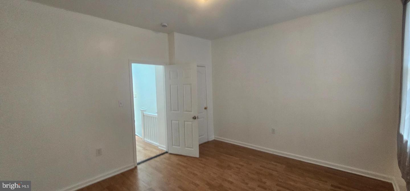 2548 Oswego Ave Property Photo 19