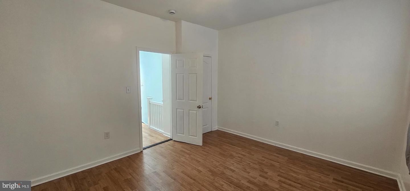 2548 Oswego Ave Property Photo 20