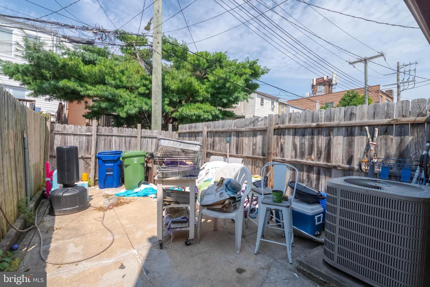 120 N Glover St Property Photo 14