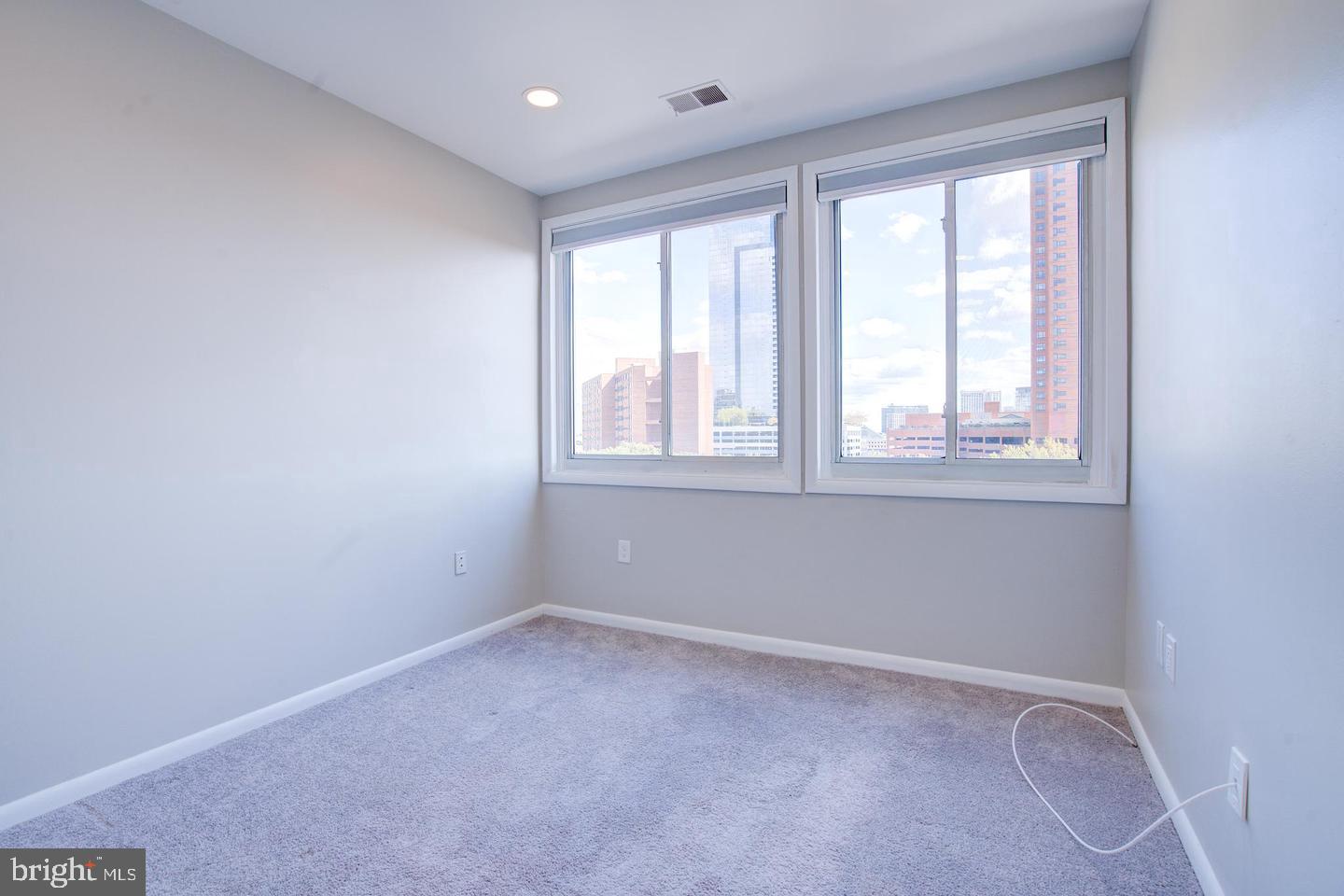123 W Barre St #ph-3 Property Photo 7