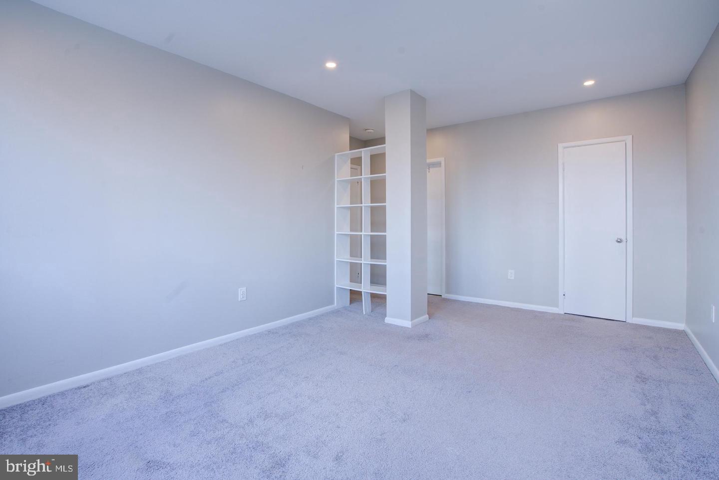 123 W Barre St #ph-3 Property Photo 11