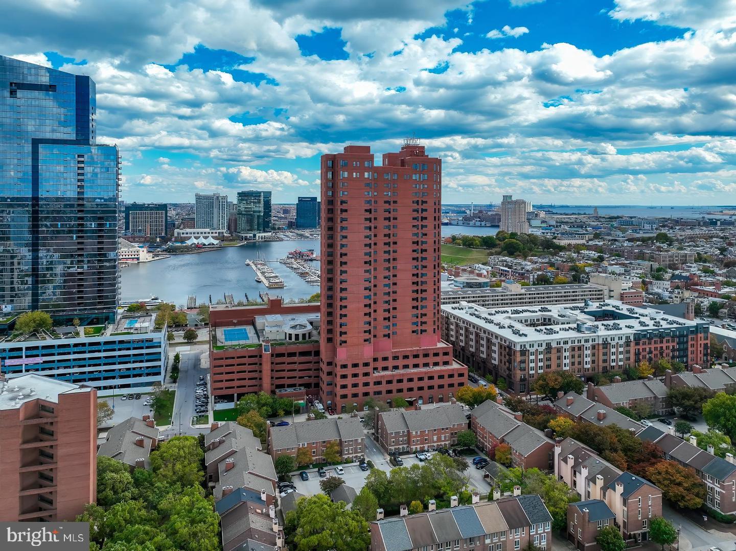 123 W Barre St #ph-3 Property Photo 30