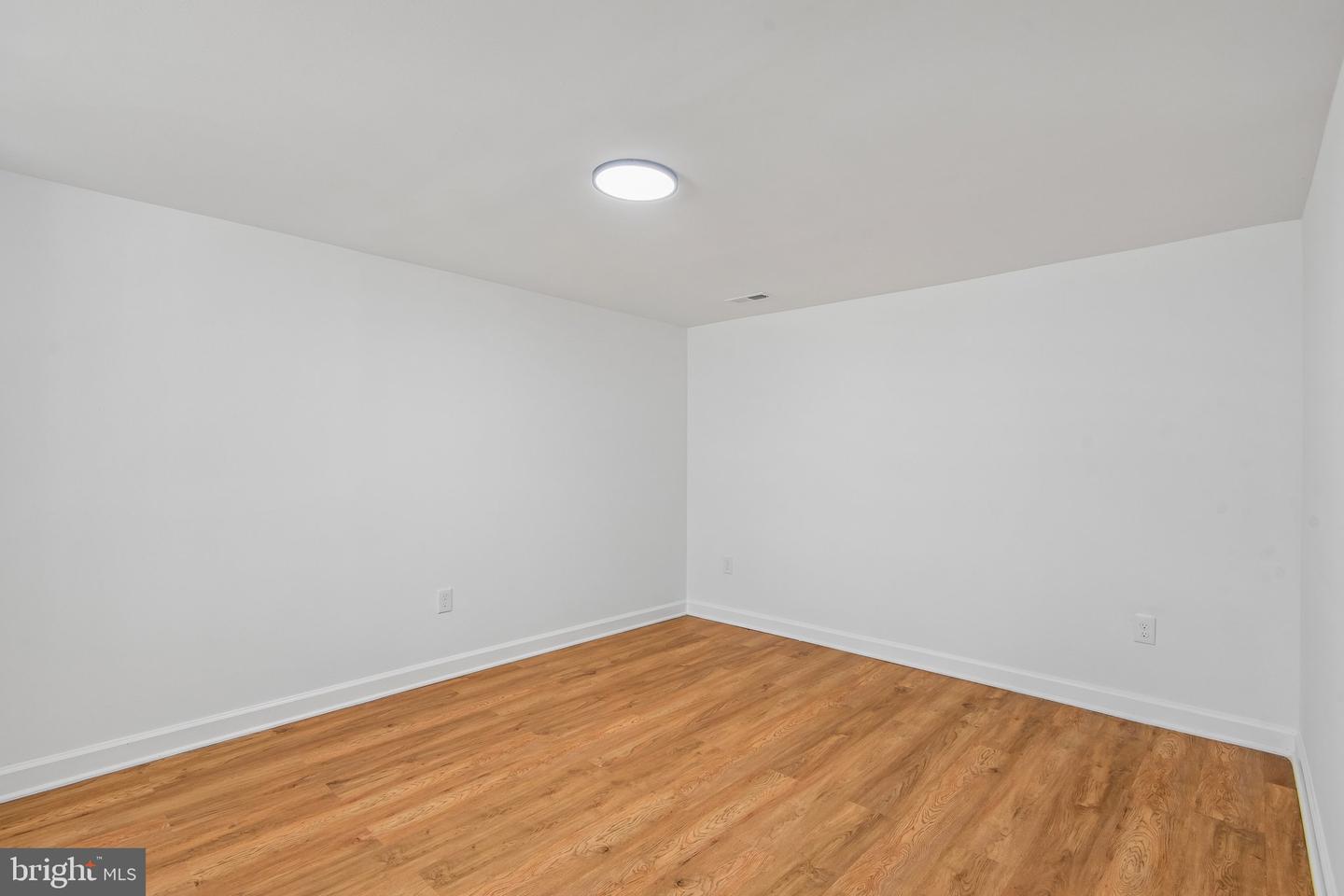 1528 Sheffield Rd Property Photo 19