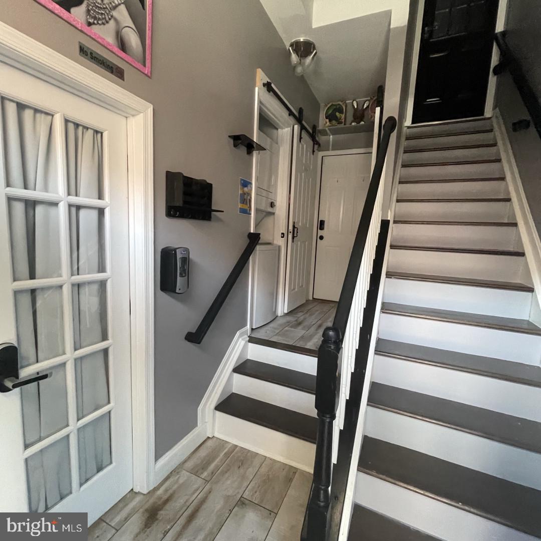 2712 Harris Ln Property Photo 2
