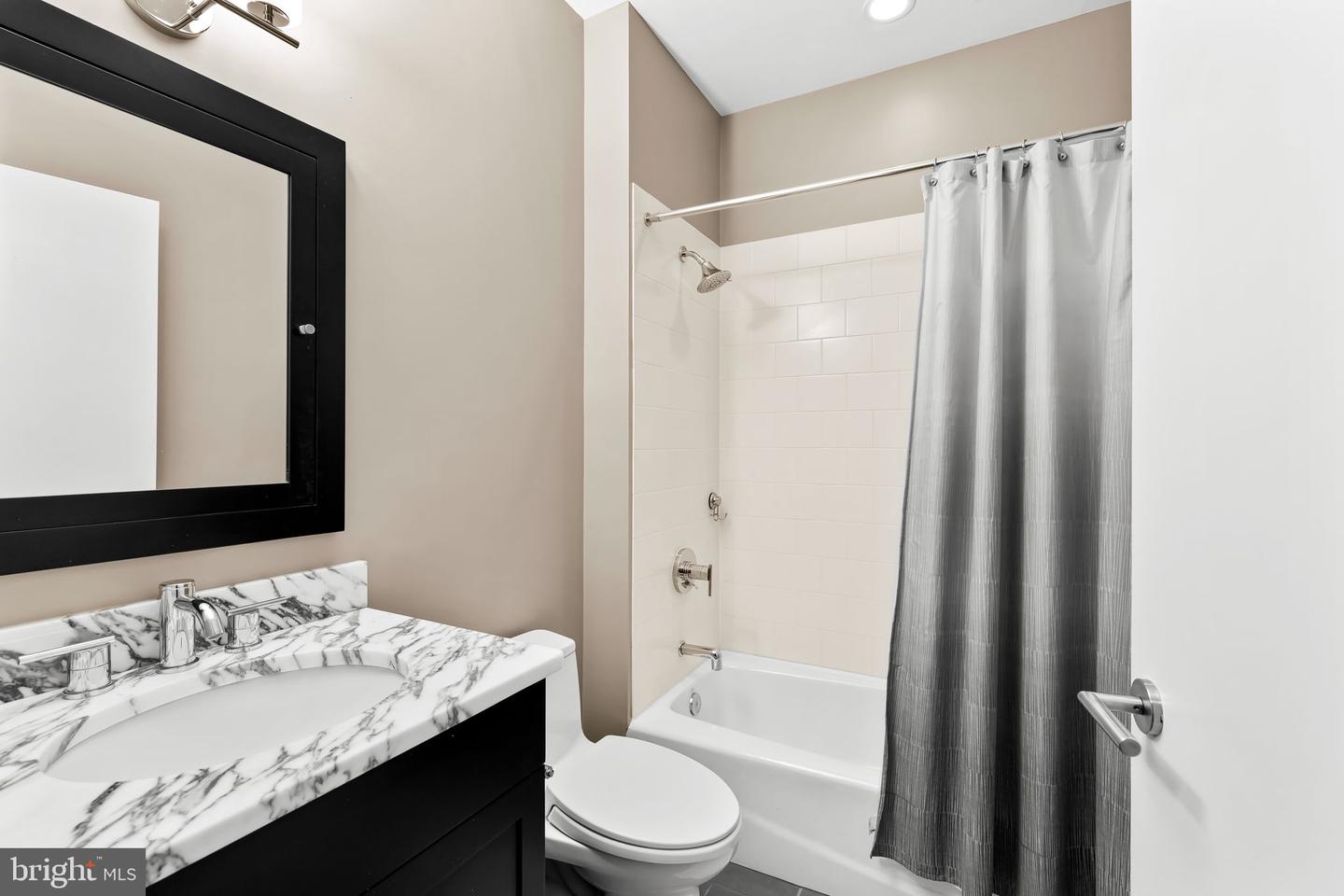 1200 Steuart St #1511 Property Photo 53