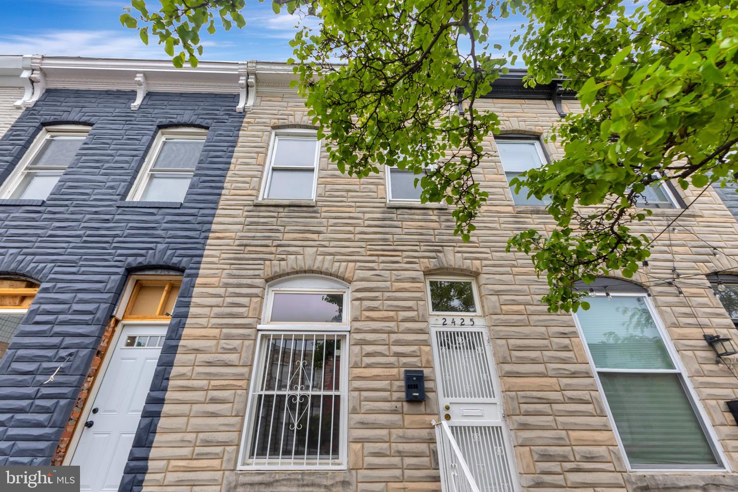 2425 Ashland Ave Property Photo 1