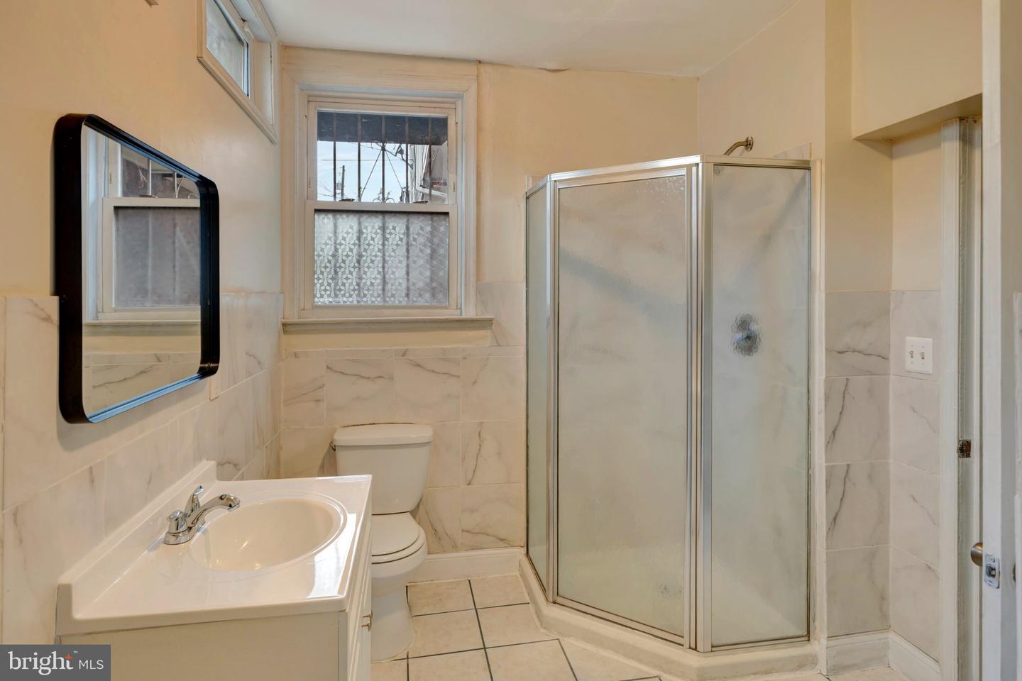 2425 Ashland Ave Property Photo 11