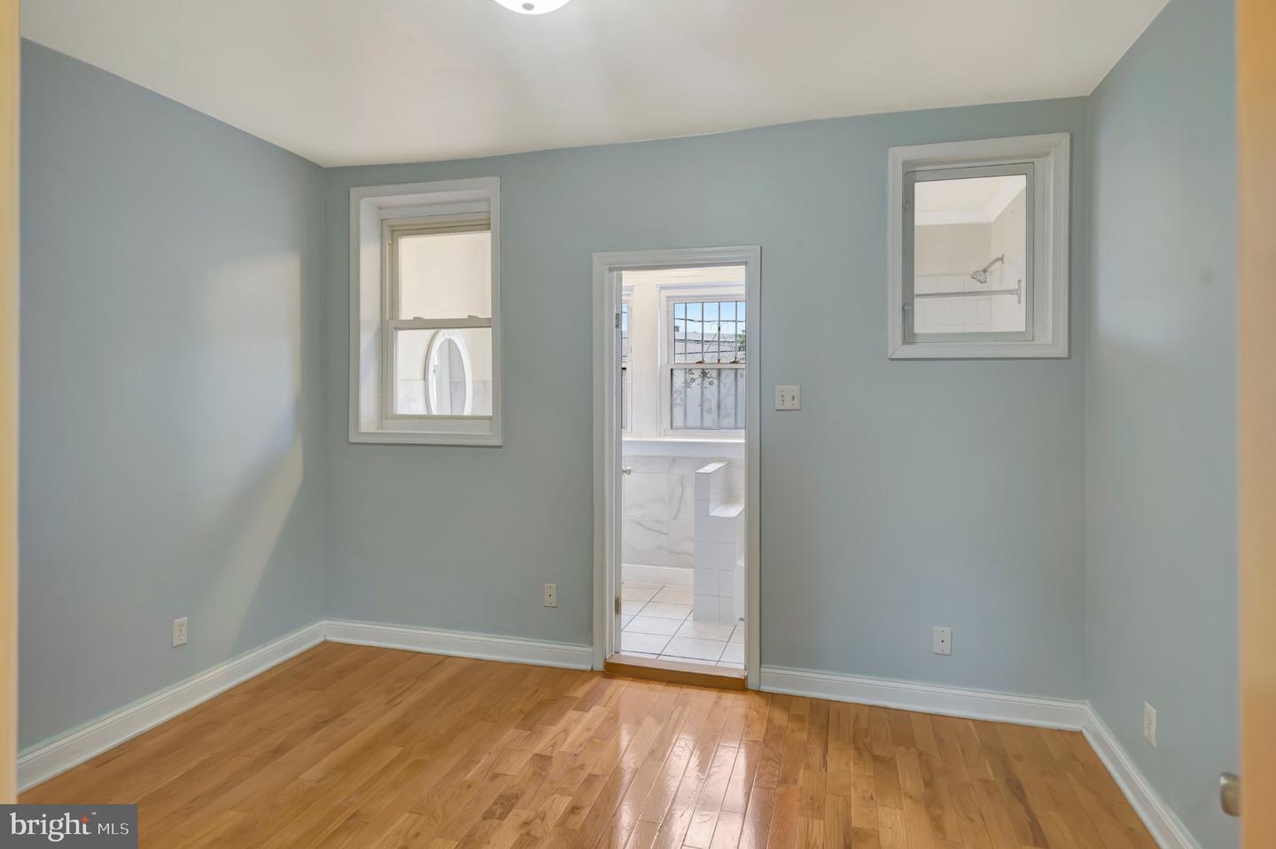 2425 Ashland Ave Property Photo 12