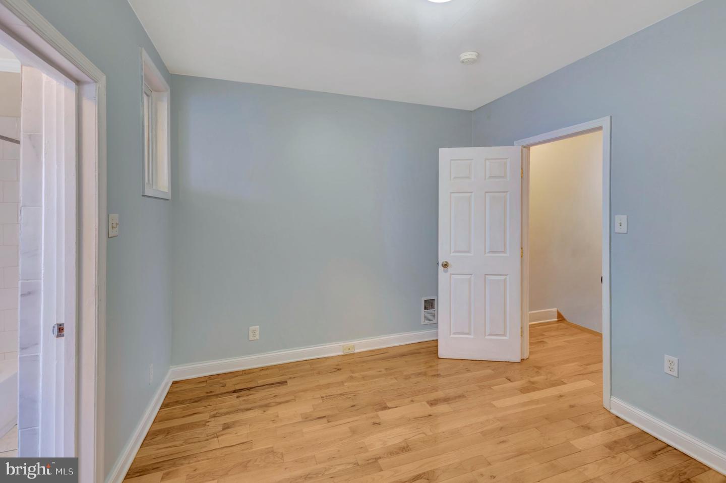 2425 Ashland Ave Property Photo 13