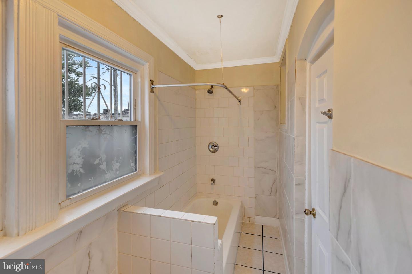 2425 Ashland Ave Property Photo 15