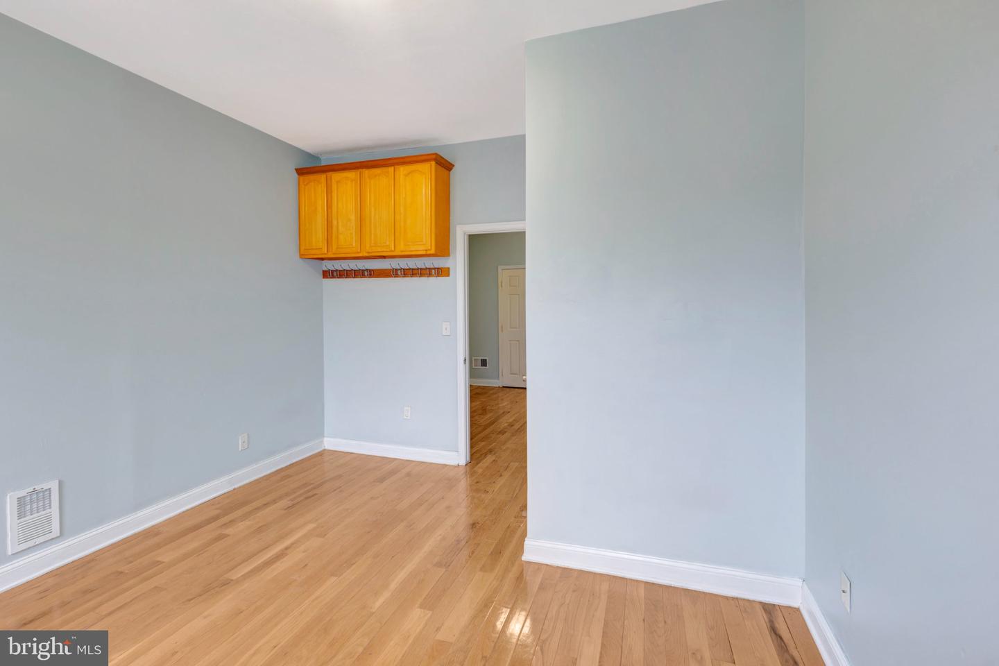 2425 Ashland Ave Property Photo 19