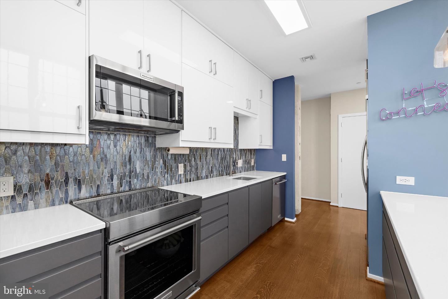 1200 Steuart St #1511 Property Photo 14