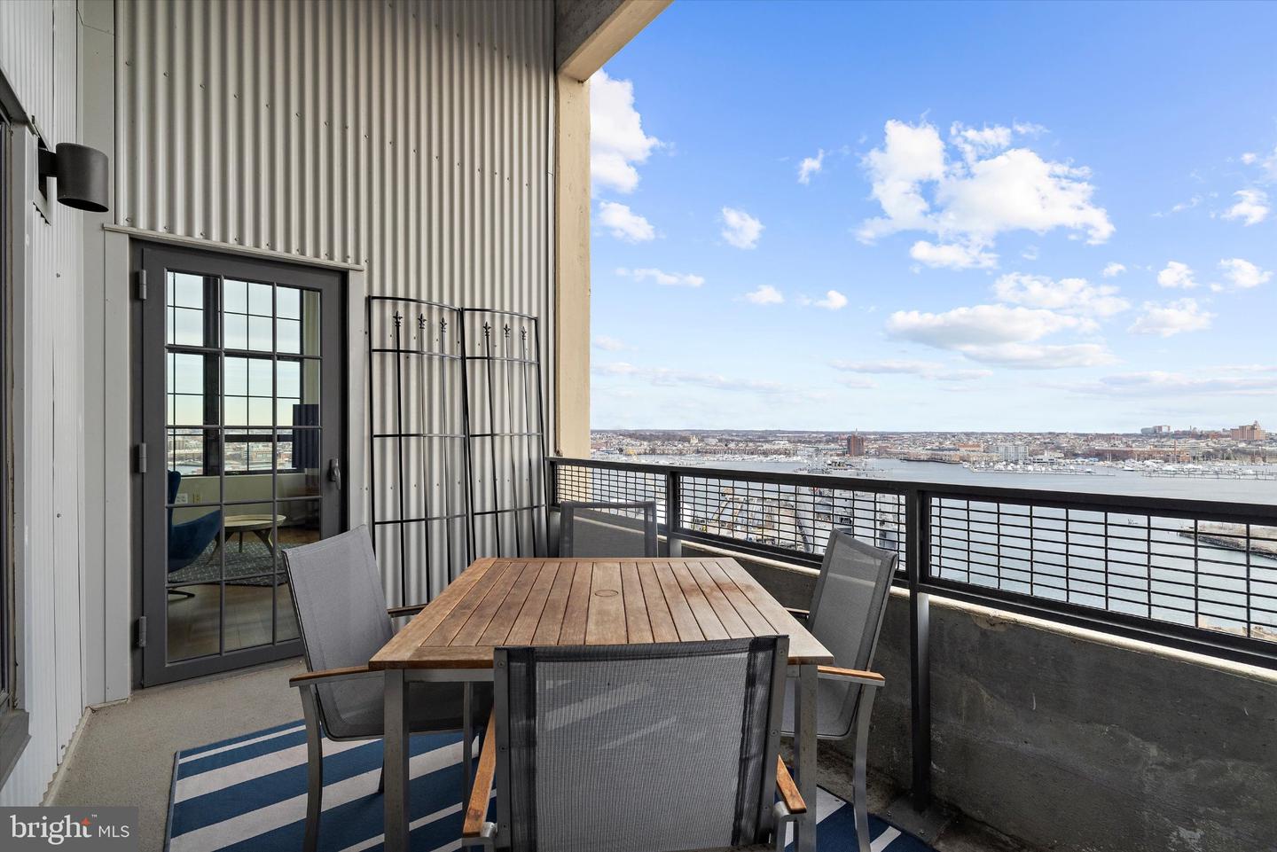 1200 Steuart St #1511 Property Photo 32