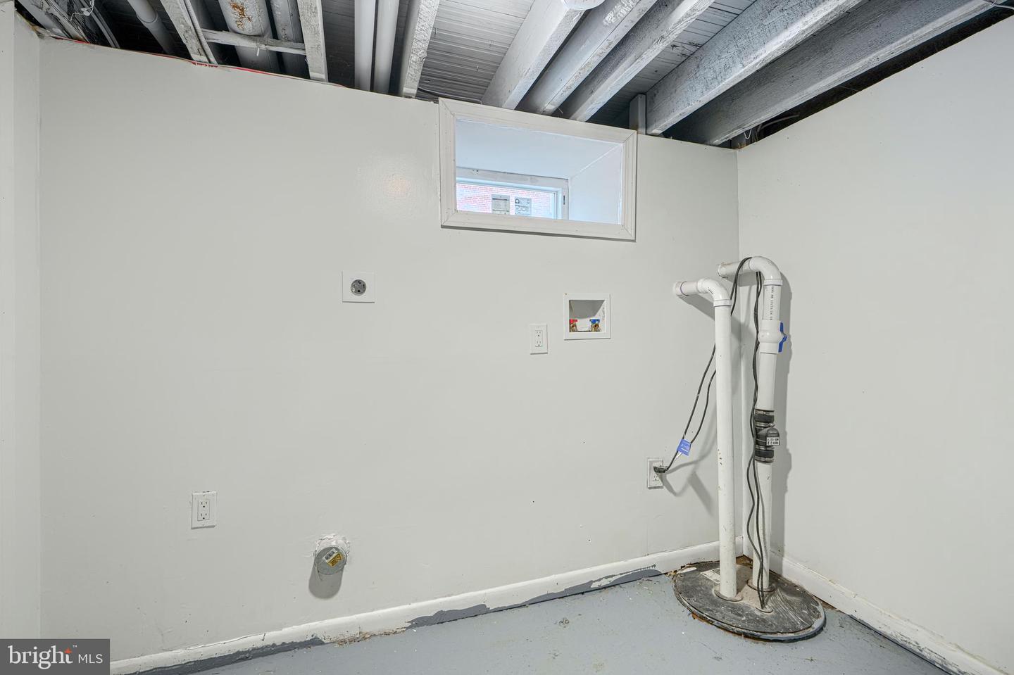 240 N Monastery Ave Property Photo 37